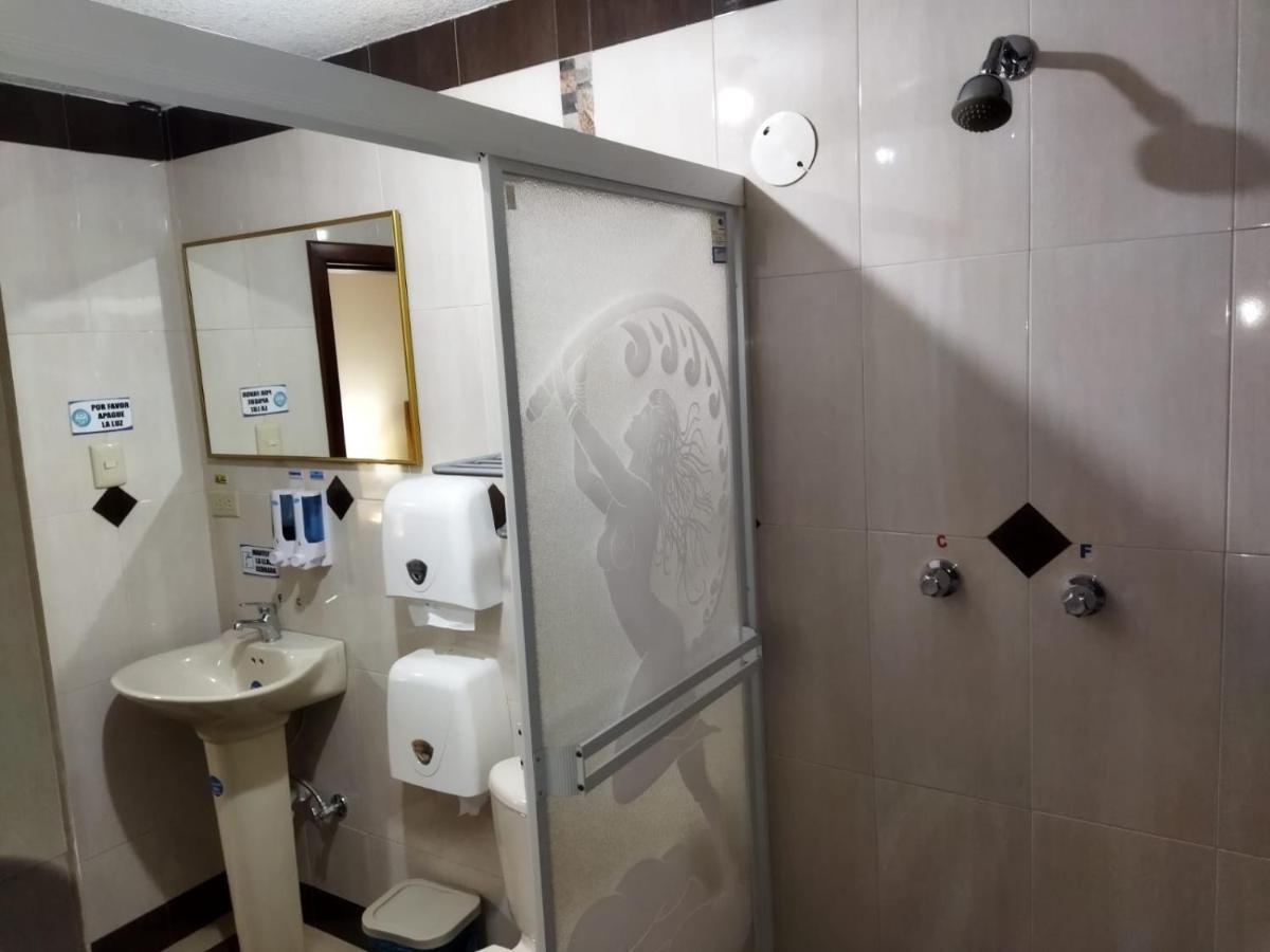 Hotel Velanez Suite Riobamba Dış mekan fotoğraf