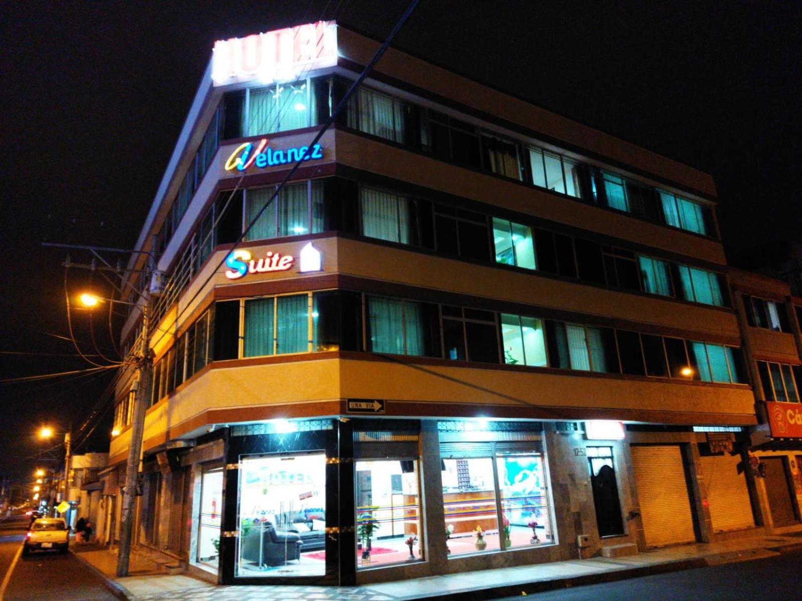 Hotel Velanez Suite Riobamba Dış mekan fotoğraf